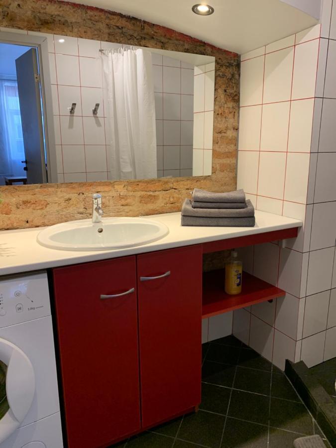 Old Studio Apartment Вільнюс Екстер'єр фото